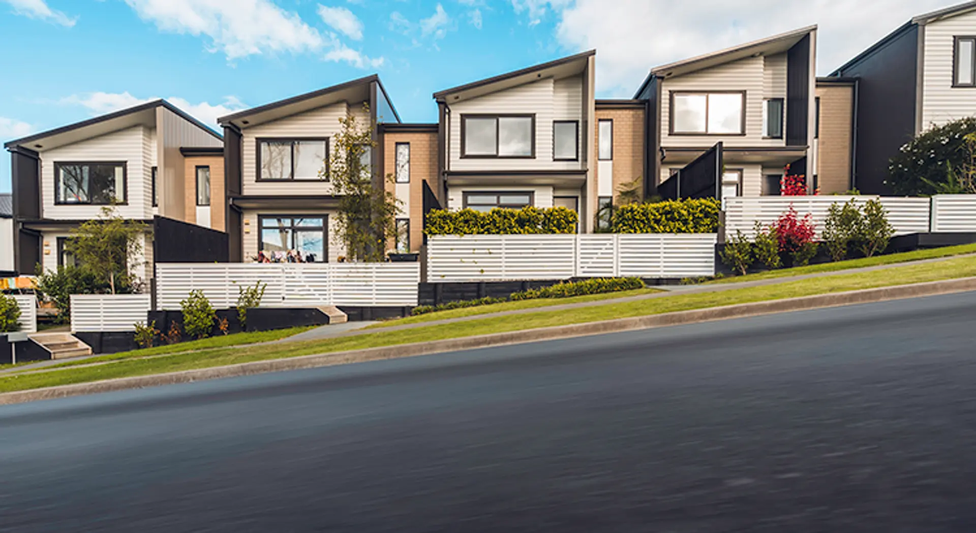 featured image for story, Rise to the Top of the Pool by Selling Your House Today