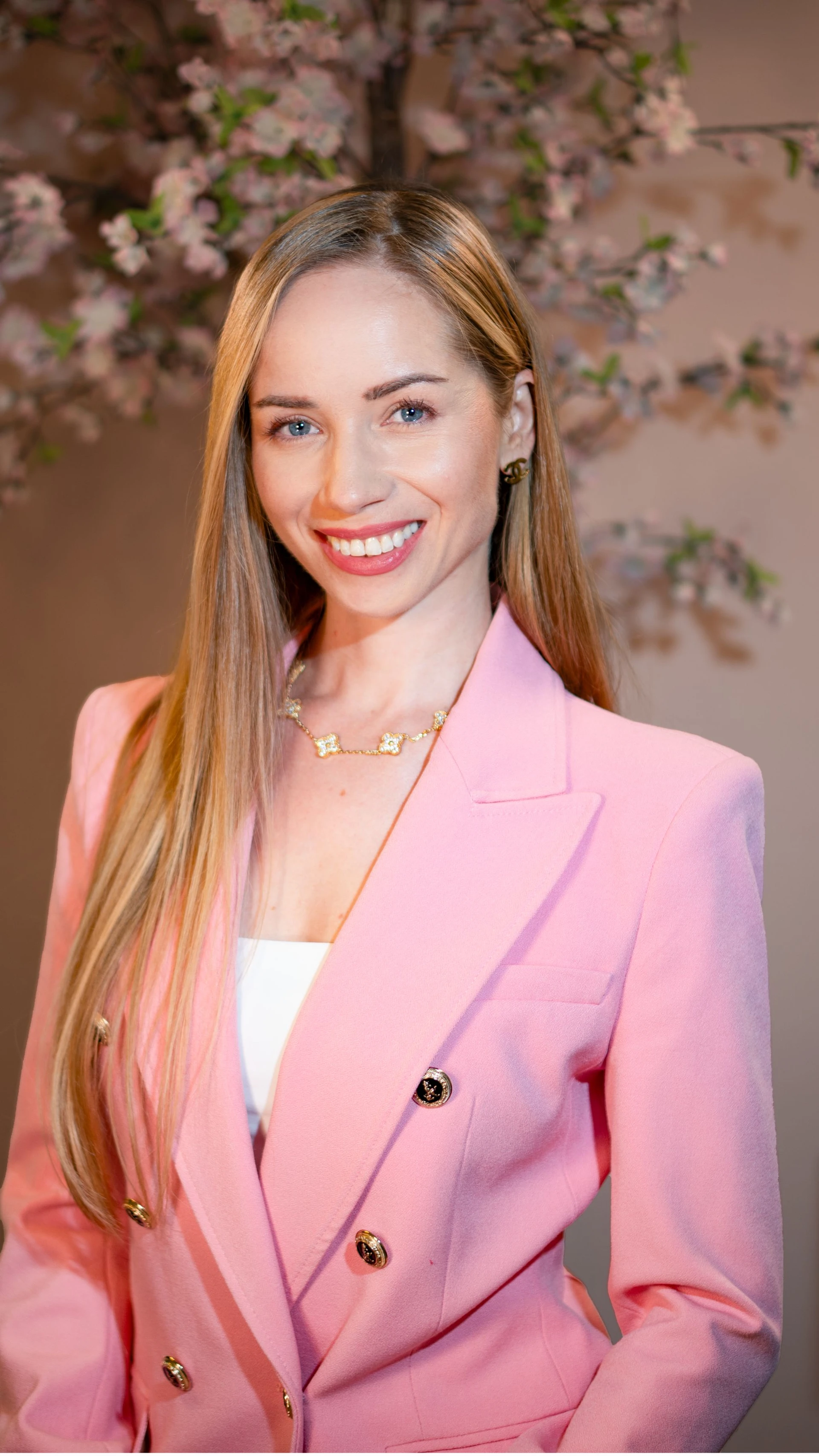 Angela Andronache headshot