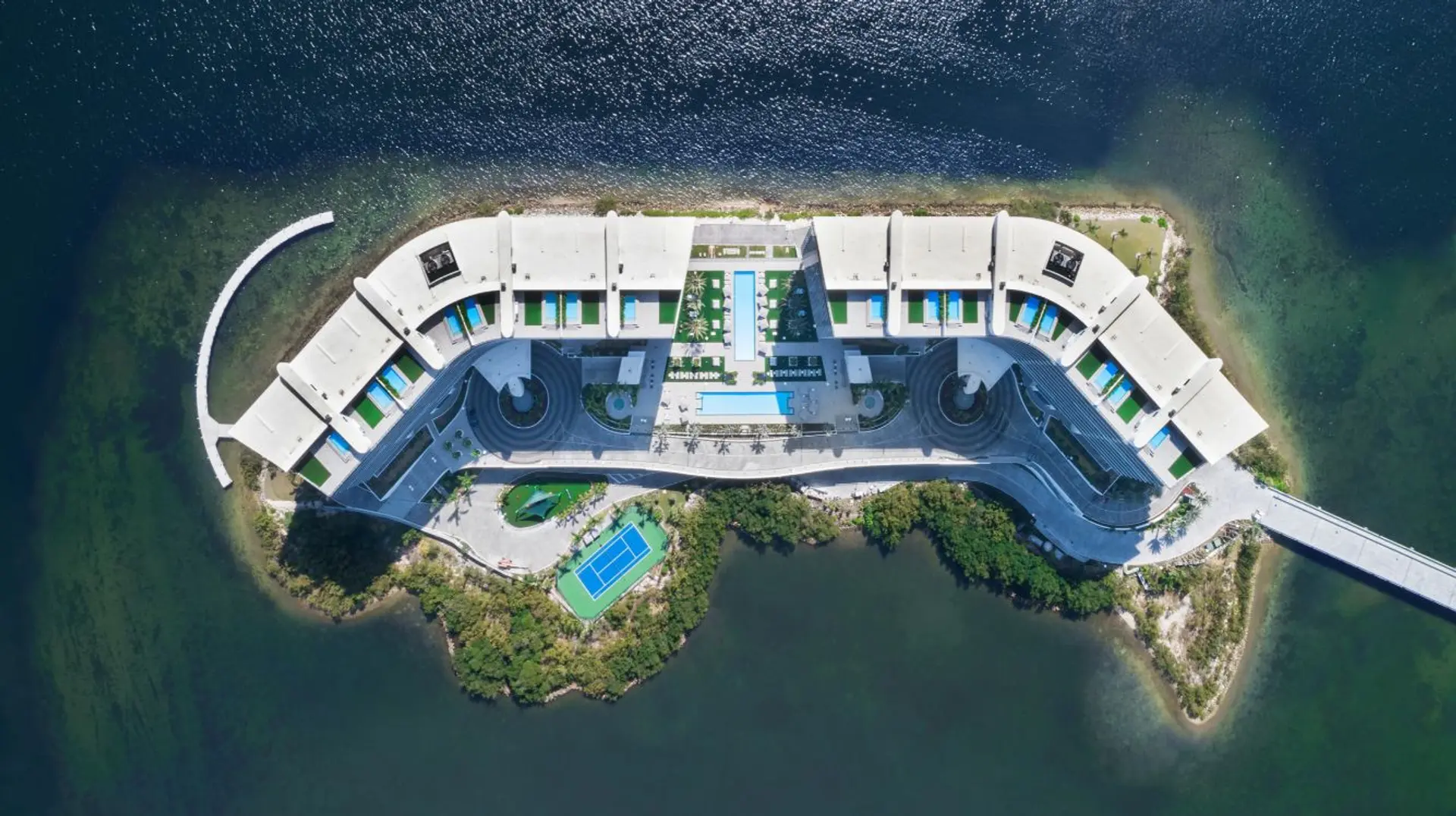 featured image for story, Privé Island