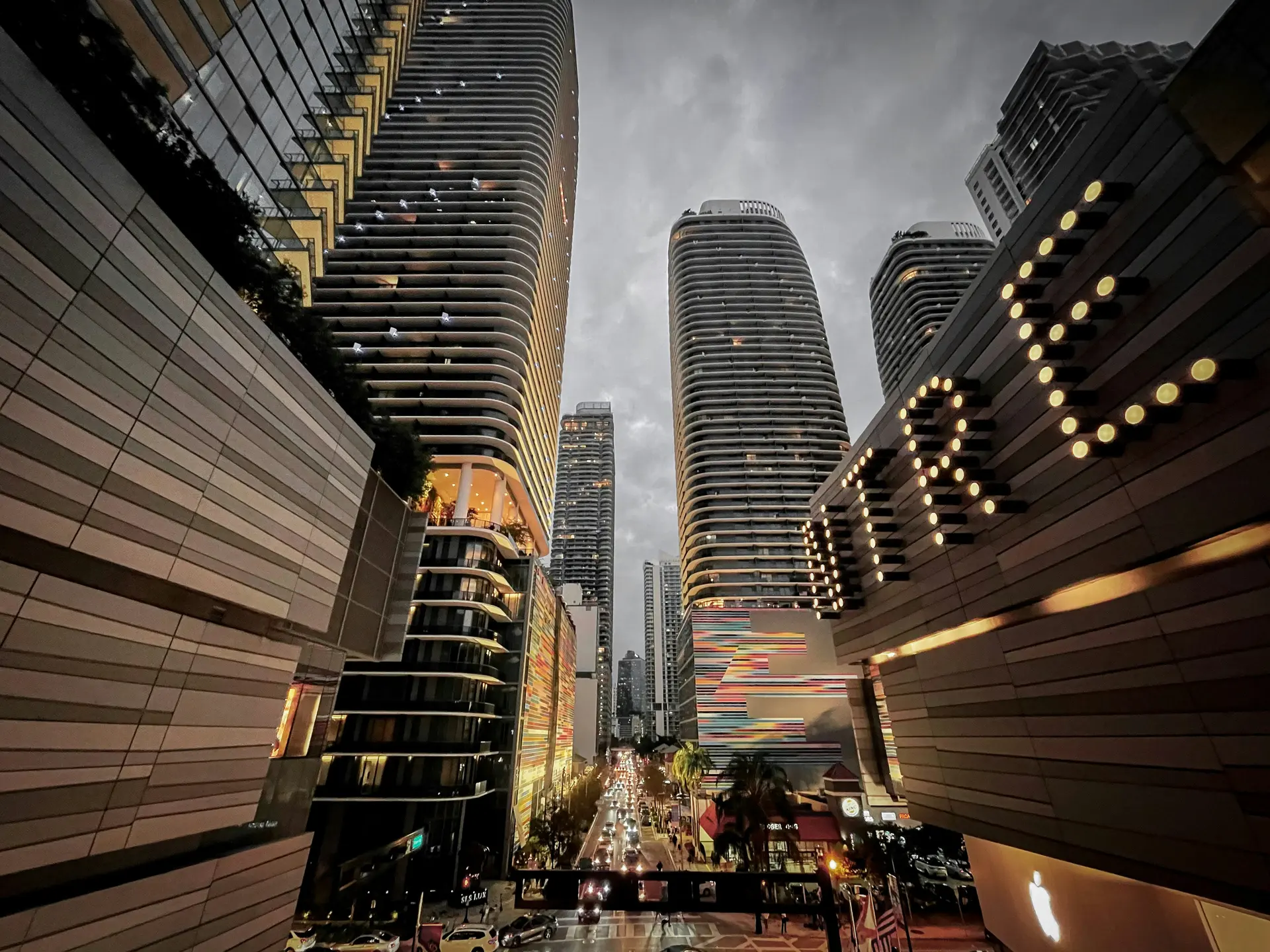 featured image for story, Descubra o Encanto de Brickell: O Melhor de Miami em um dos Bairros Mais Nobres
