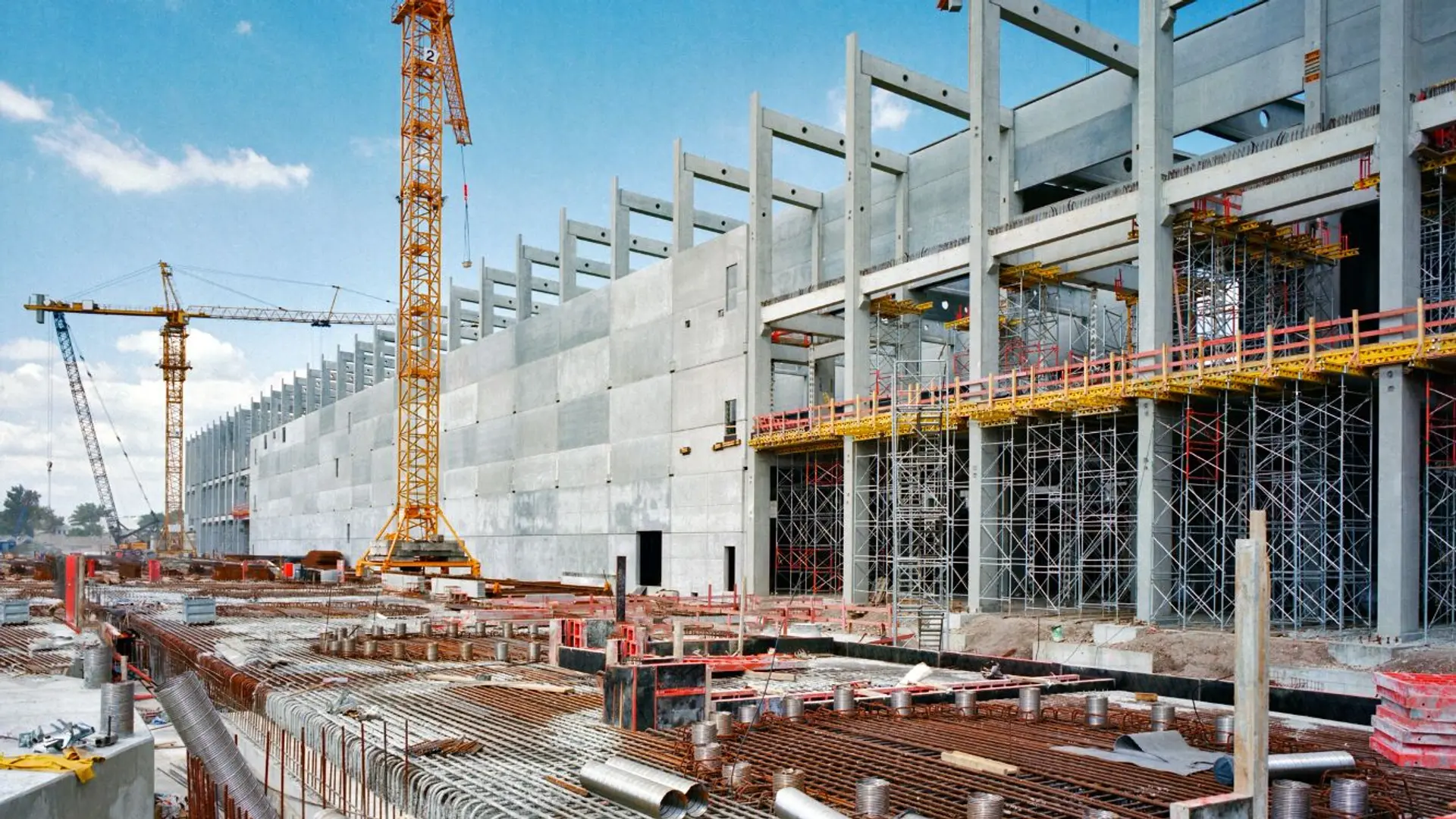 Descubre los Detalles Cruciales de los Contratos de Pre-construcción hikayesinin öne çıkan görseli
