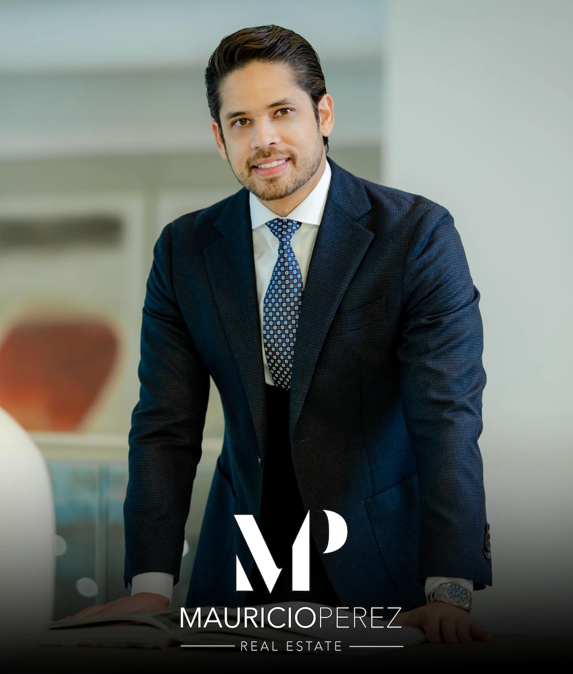 Mauricio Perez headshot