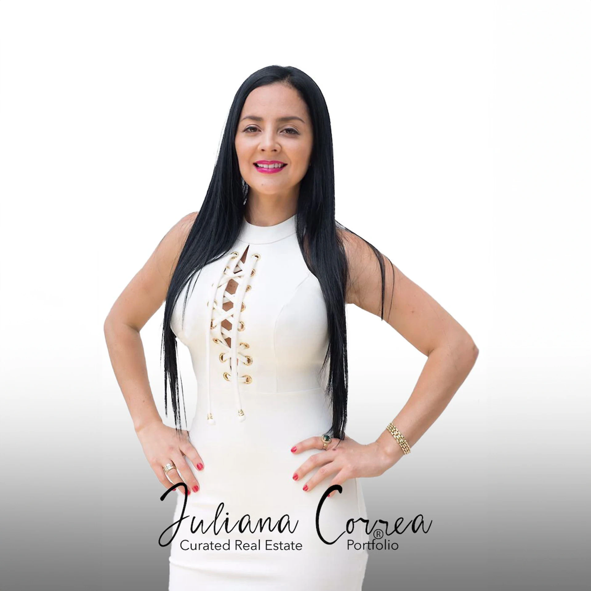 Juliana Correa headshot