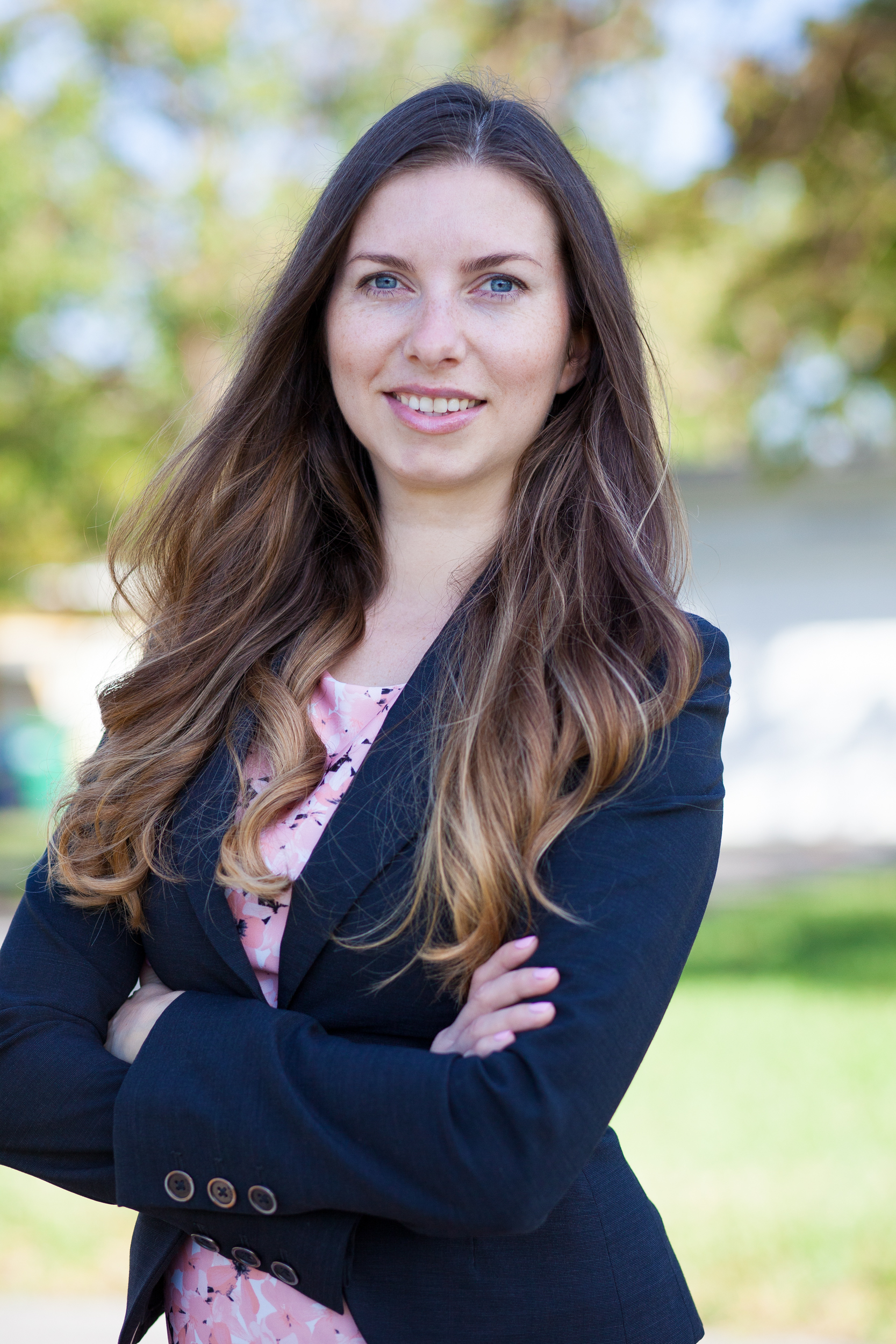 Olena Baev headshot