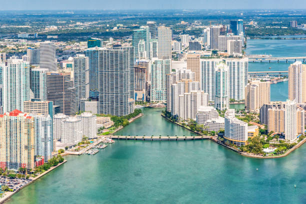 featured image for story, why you should invest in Miami!!