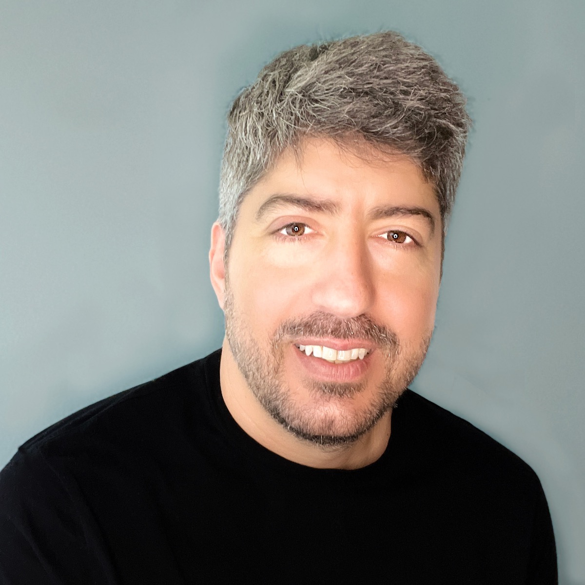 Posing for Success: Body Language in Headshots