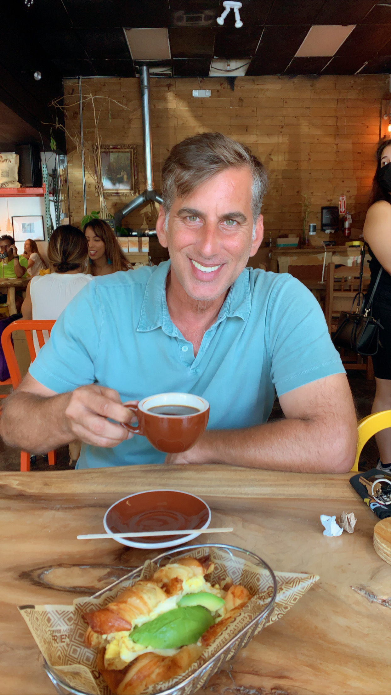 Omar Morales headshot